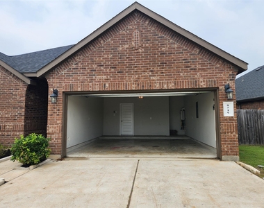 8519 Golden Field Drive - Photo Thumbnail 22