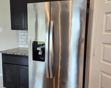 8519 Golden Field Drive - Photo Thumbnail 8
