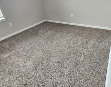 8519 Golden Field Drive - Photo Thumbnail 17