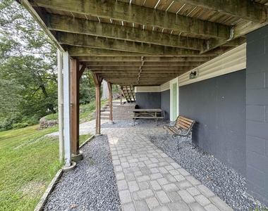 18 Holts Point - Photo Thumbnail 13