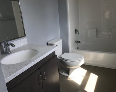 10 East Ridge - Photo Thumbnail 22