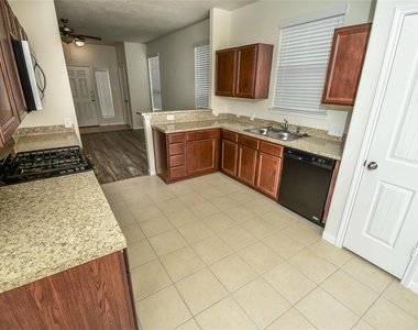 30507 Ginger Trace Drive - Photo Thumbnail 3