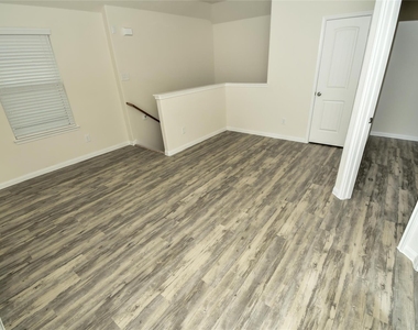 30507 Ginger Trace Drive - Photo Thumbnail 12
