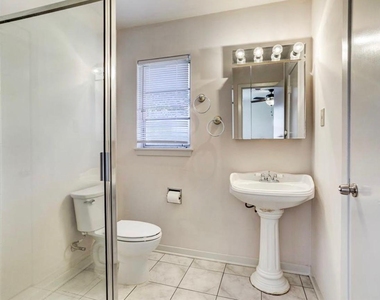 5615 Arboles Drive - Photo Thumbnail 3