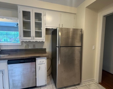5615 Arboles Drive - Photo Thumbnail 8