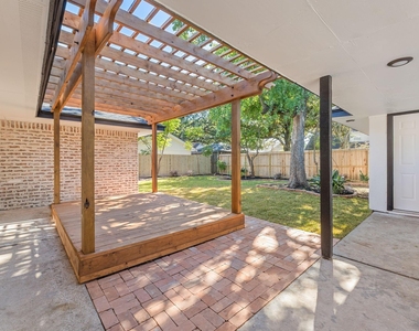 12315 Barryknoll Lane - Photo Thumbnail 11