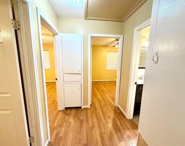 2209 20th Avenue - Photo Thumbnail 8