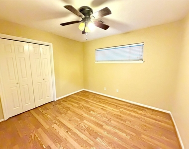 2209 20th Avenue - Photo Thumbnail 9