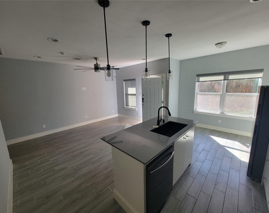 18 Evanston Street - Photo Thumbnail 1