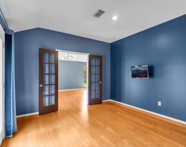 13931 Carrington Lane - Photo Thumbnail 23