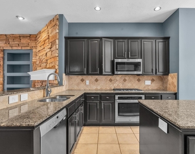 13931 Carrington Lane - Photo Thumbnail 11