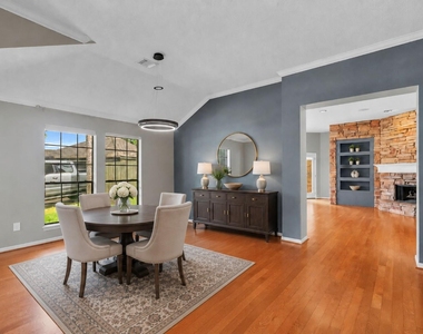 13931 Carrington Lane - Photo Thumbnail 4