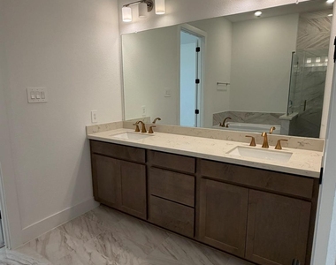 24126 Prairie Crabapple Court - Photo Thumbnail 5