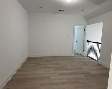 24126 Prairie Crabapple Court - Photo Thumbnail 12