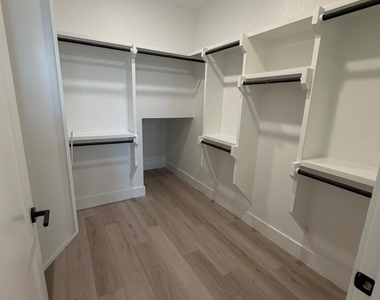 24126 Prairie Crabapple Court - Photo Thumbnail 6