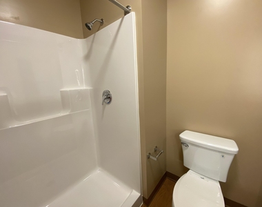 83 Hanover - Photo Thumbnail 29