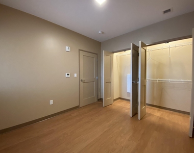 83 Hanover - Photo Thumbnail 26