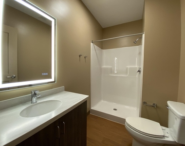 83 Hanover - Photo Thumbnail 27