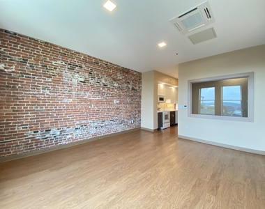 83 Hanover - Photo Thumbnail 12