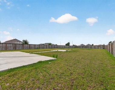 3242 Spanish Oak Lane - Photo Thumbnail 36