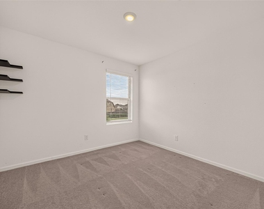 3242 Spanish Oak Lane - Photo Thumbnail 18