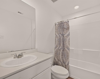 3242 Spanish Oak Lane - Photo Thumbnail 26