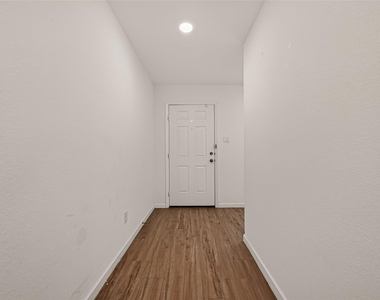3242 Spanish Oak Lane - Photo Thumbnail 3