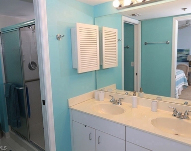5550 Heron Point Drive - Photo Thumbnail 7