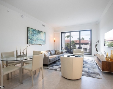 1035 3rd Avenue S - Photo Thumbnail 1
