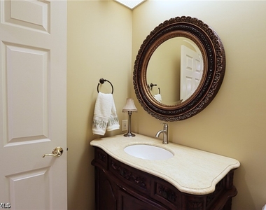 5815 Persimmon Way - Photo Thumbnail 17
