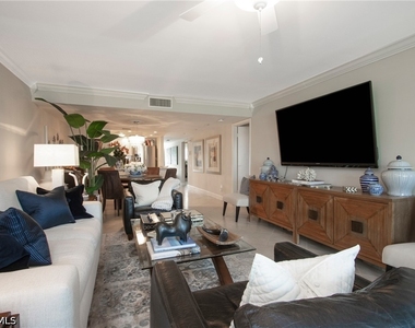 4200 Belair Lane - Photo Thumbnail 2