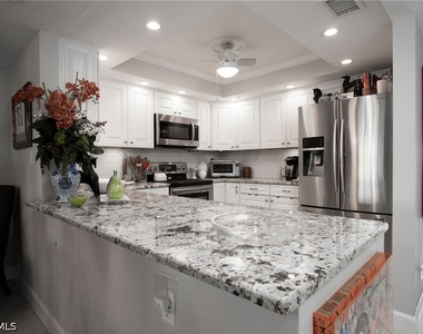 4200 Belair Lane - Photo Thumbnail 4