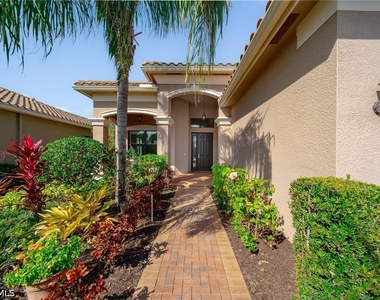 2866 Cinnamon Bay Circle - Photo Thumbnail 3