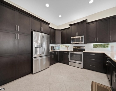 2866 Cinnamon Bay Circle - Photo Thumbnail 25