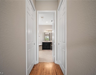 2866 Cinnamon Bay Circle - Photo Thumbnail 6