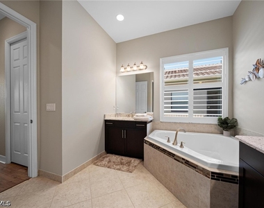 2866 Cinnamon Bay Circle - Photo Thumbnail 8