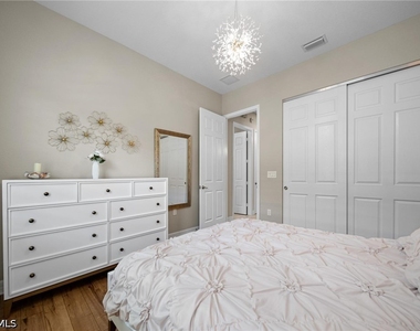 2866 Cinnamon Bay Circle - Photo Thumbnail 11