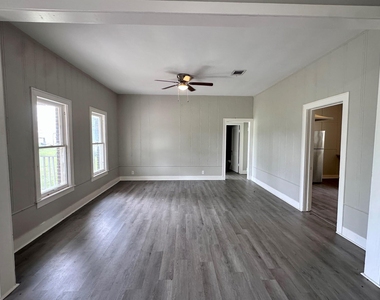217 Marland St - Photo Thumbnail 2