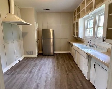 217 Marland St - Photo Thumbnail 5