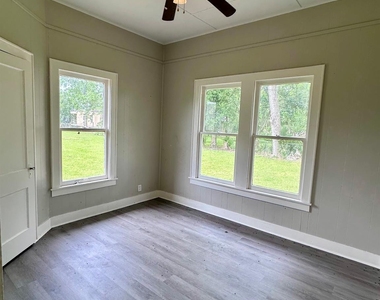 217 Marland St - Photo Thumbnail 11