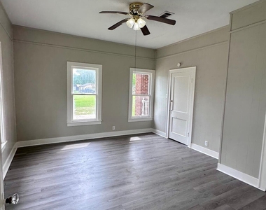 217 Marland St - Photo Thumbnail 8