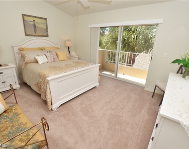1044 Woodshire Lane - Photo Thumbnail 10