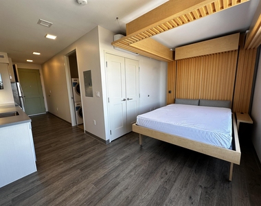 409 Elm - Photo Thumbnail 12