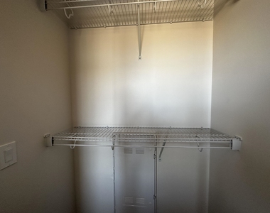 409 Elm - Photo Thumbnail 24