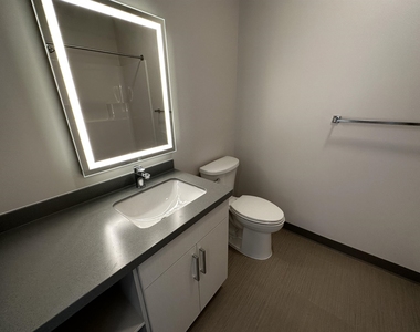 409 Elm - Photo Thumbnail 27