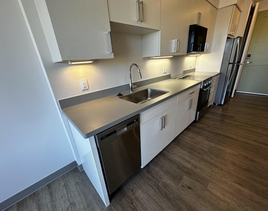 409 Elm - Photo Thumbnail 21