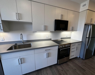 409 Elm - Photo Thumbnail 20