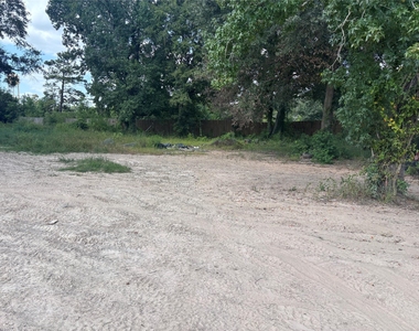 26356 E Holly Lane - Photo Thumbnail 3