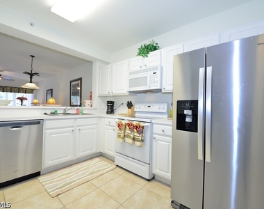10000 Maddox Lane - Photo Thumbnail 8