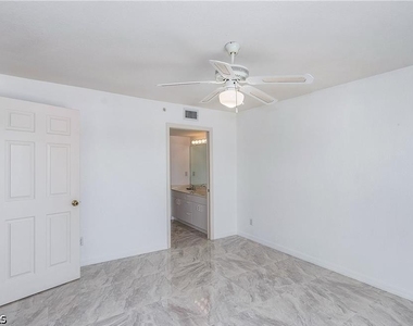 3250 Cypress Glen Way - Photo Thumbnail 15